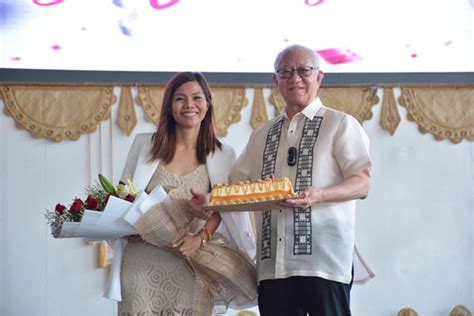Batangas Governor Dodo Mandanas, Lawyer Wife Confirm .